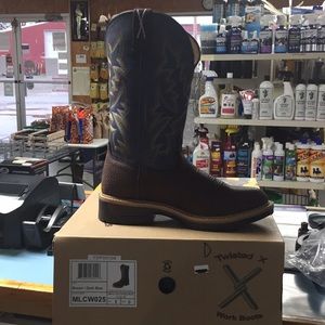 Men’s twisted X boots size 8